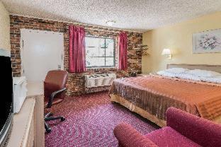 Travelodge By Wyndham Airport Platte City Habitación foto