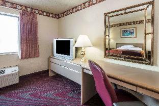 Travelodge By Wyndham Airport Platte City Habitación foto